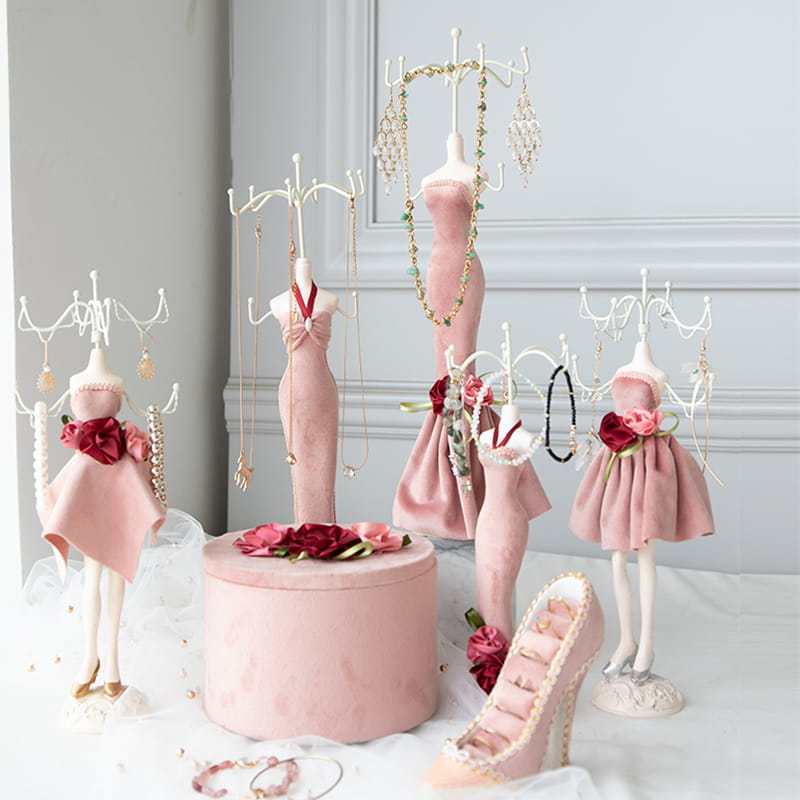 Fashion Pink Series Jewelry Display Stand Set Including Resin Jewelry Doll, Flannel Box Jewelry Box, High Heels Ring holde