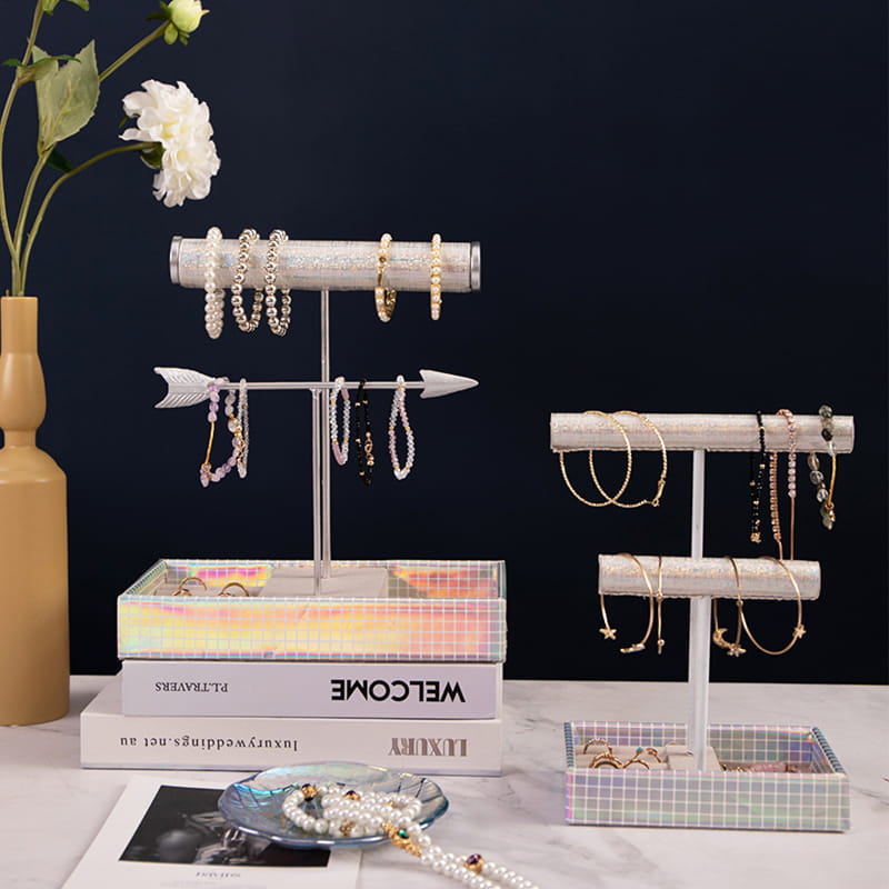 Mannequin jewelry display set for necklace ring storage display